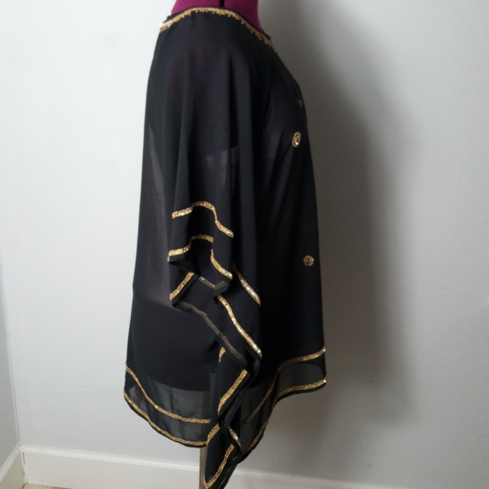 Gorgeous black sheer top with gold beading size 2x - Picture 3 of 6